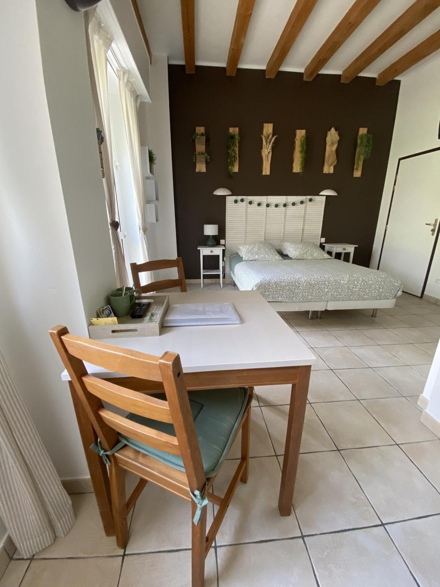 Couette-café D'hôtes Aux Ecuries Du Chateau